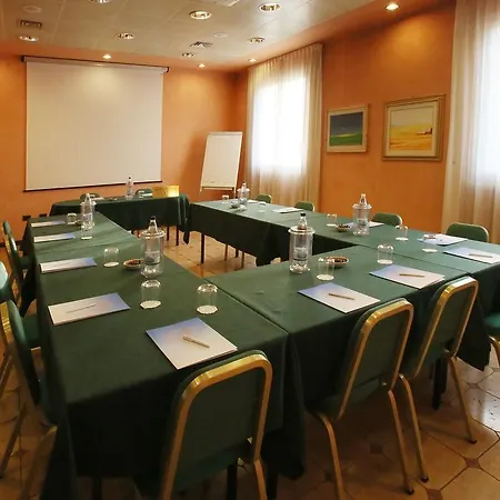 ル ヴィル ホテル 4*