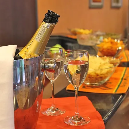 ル ヴィル ホテル 4*