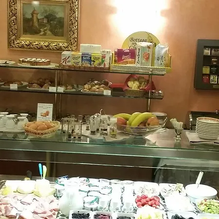 ル ヴィル 4* モデナ