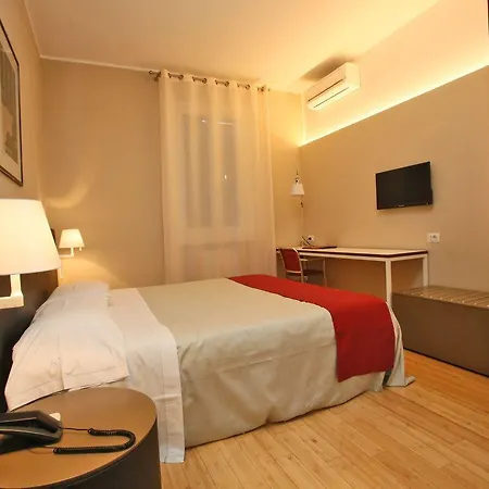 ル ヴィル ホテル モデナ