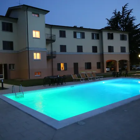 ル ヴィル ホテル 4*