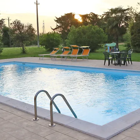 ル ヴィル ホテル 4*