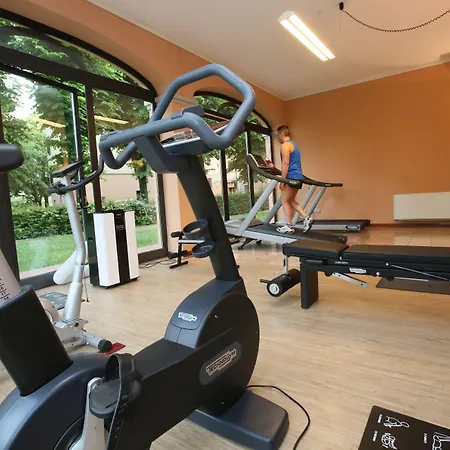 ル ヴィル 4* モデナ