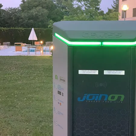 ホテル ル ヴィル モデナ