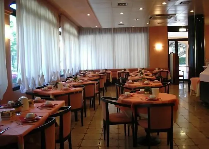 Hotel Le Ville Modena