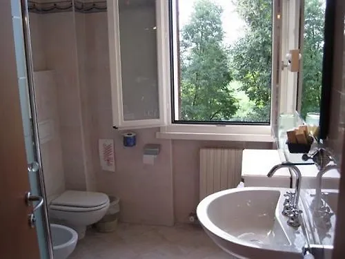 Hotel Le Ville Hotel 4*