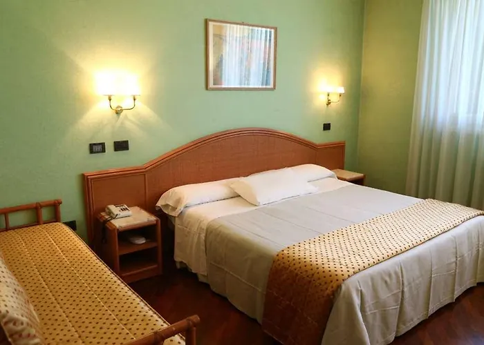 Hotel Le Ville 4*